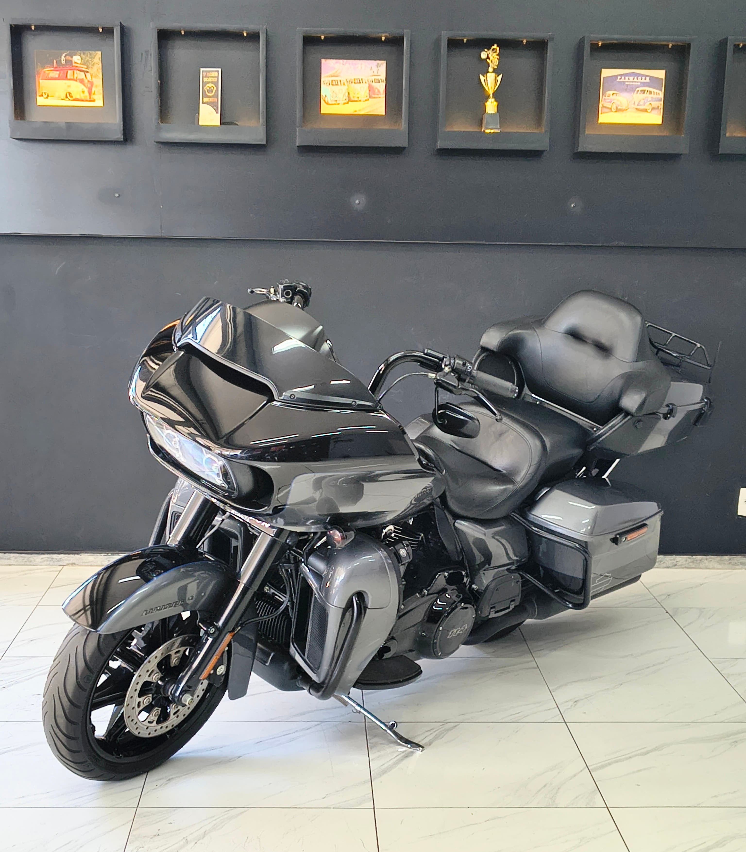 Harley Davidson  Road Glide Limited FLTRK  5
