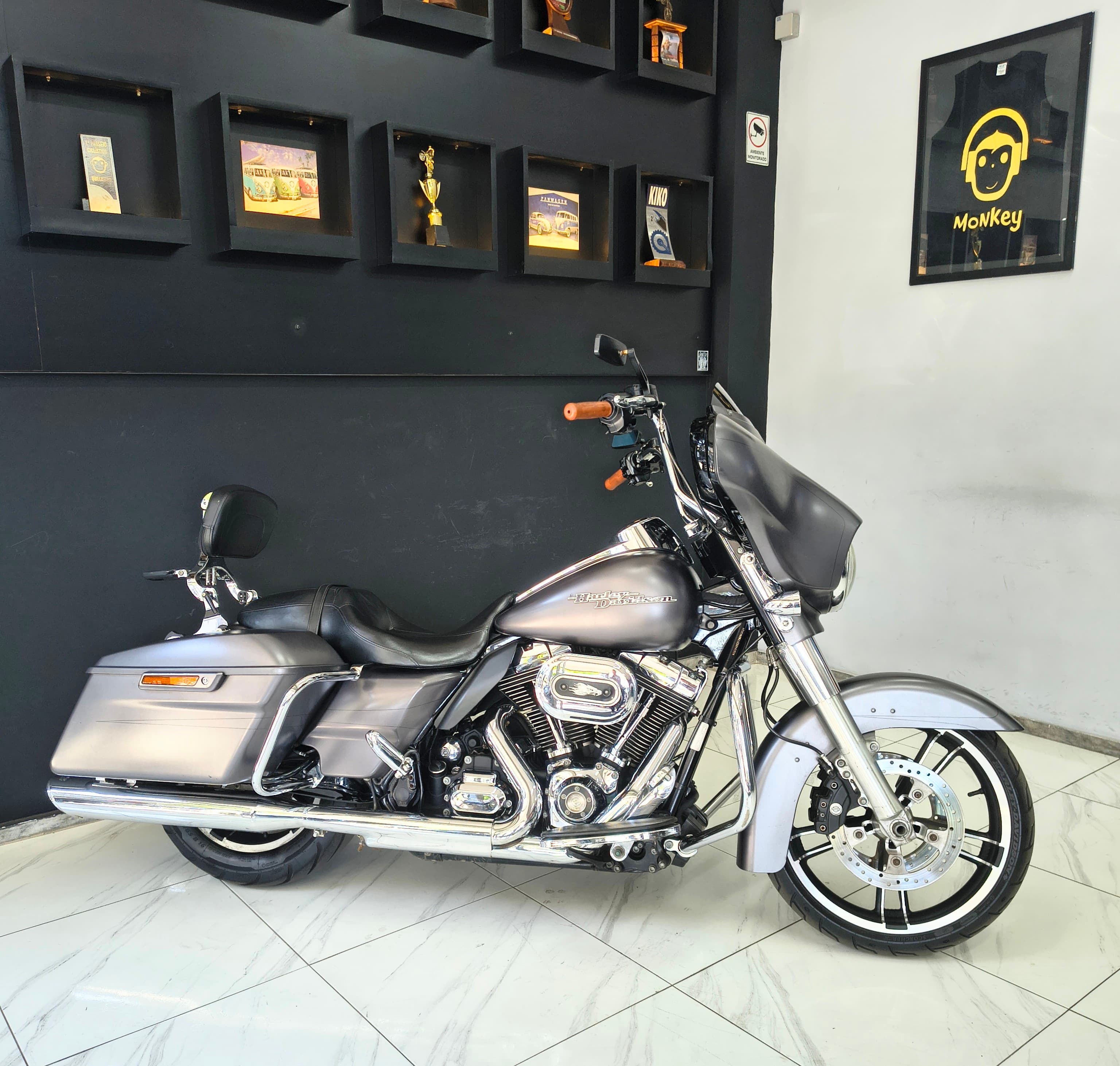 Harley Davidson  Street Glide Special FLHXS  2