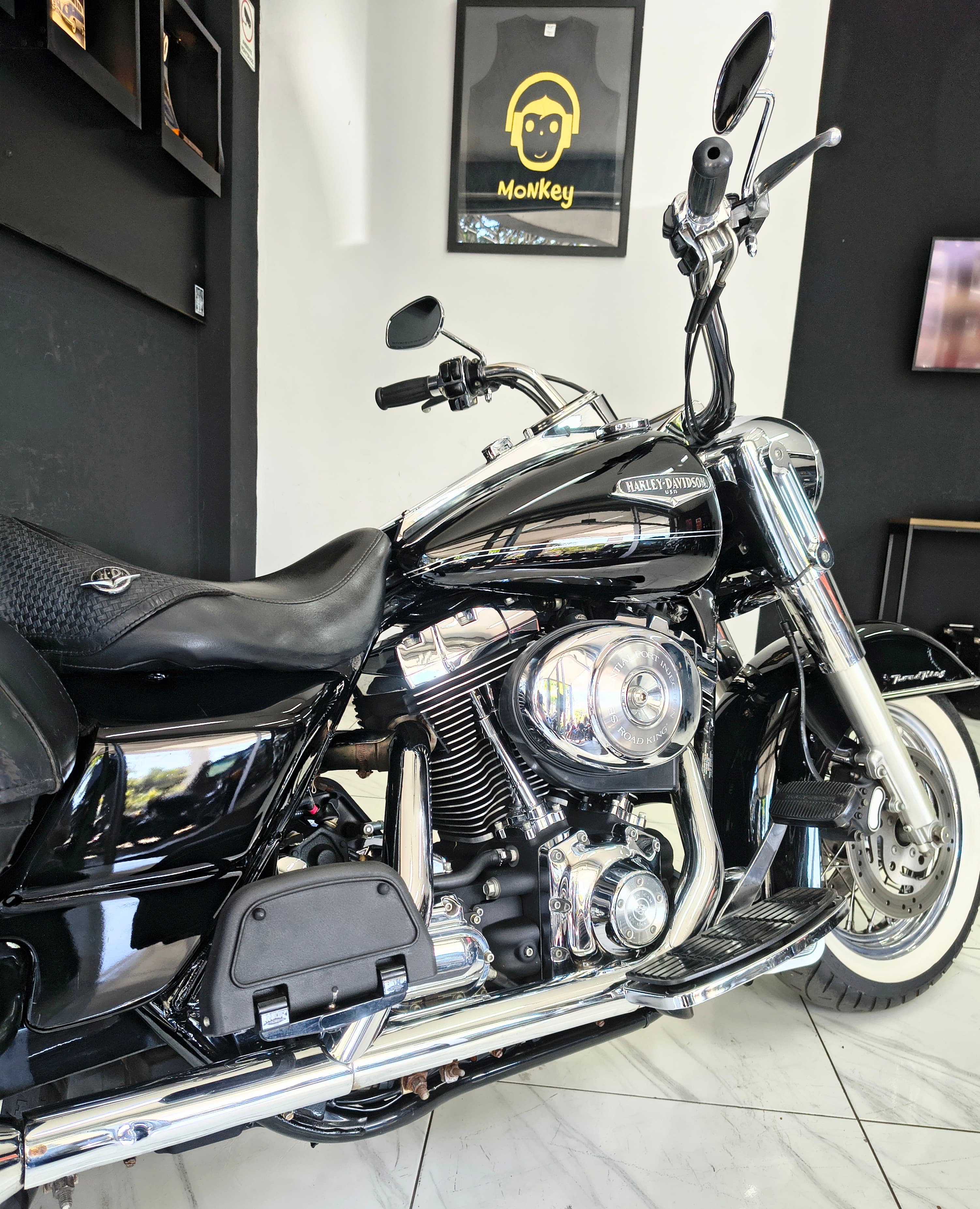 Harley Davidson  Road King Classic FLHRC/Custom FLHRSI 5