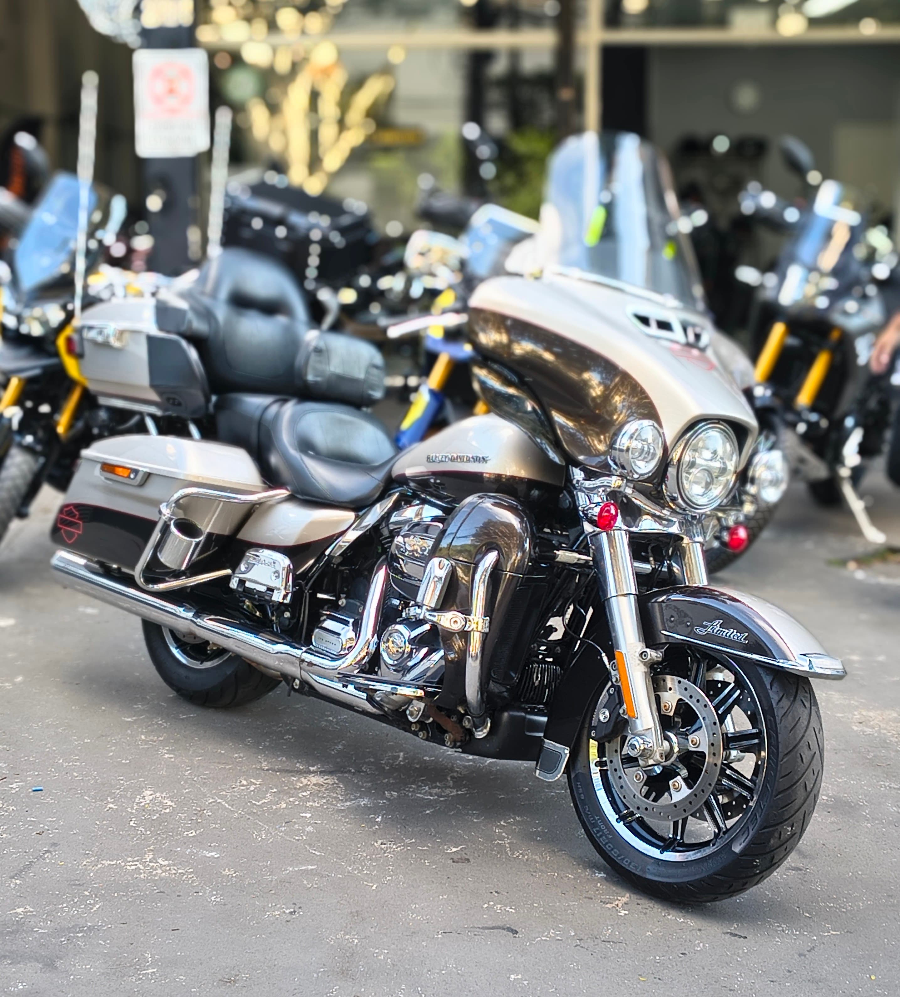 Harley Davidson  Electra Glide Ultra Limited FLHTK 
