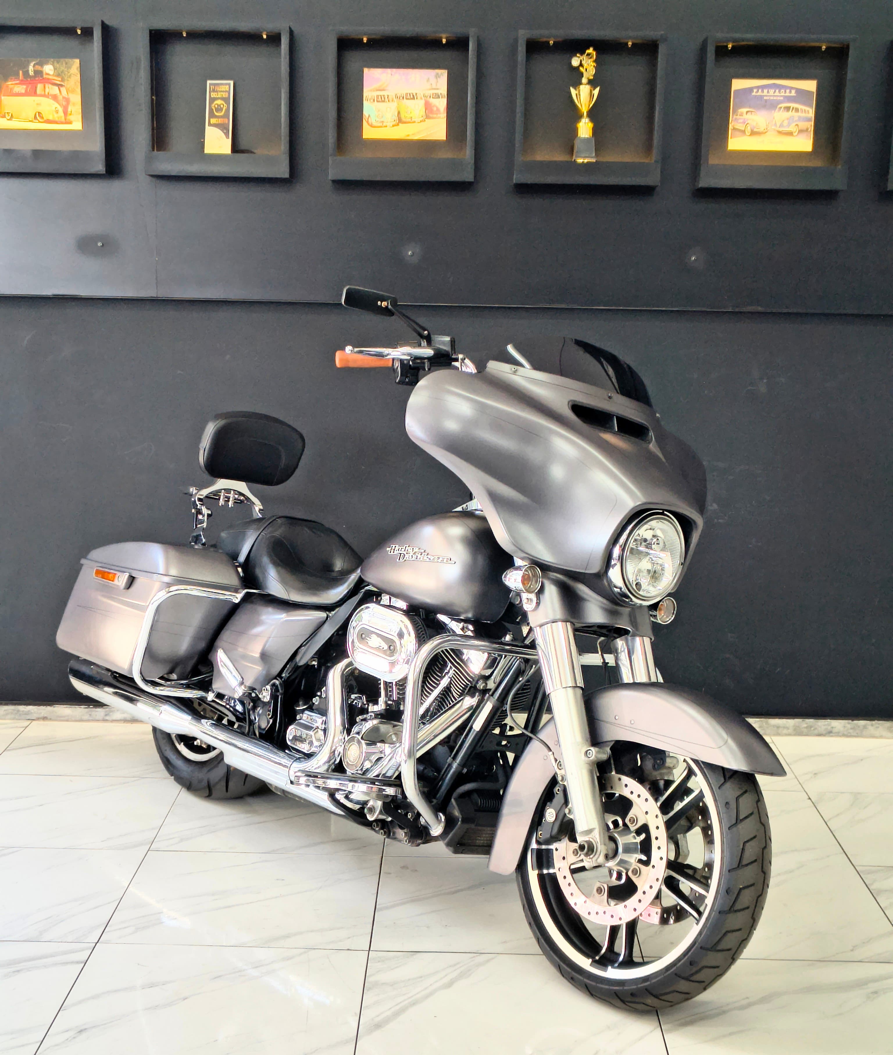 Harley Davidson  Street Glide Special FLHXS 