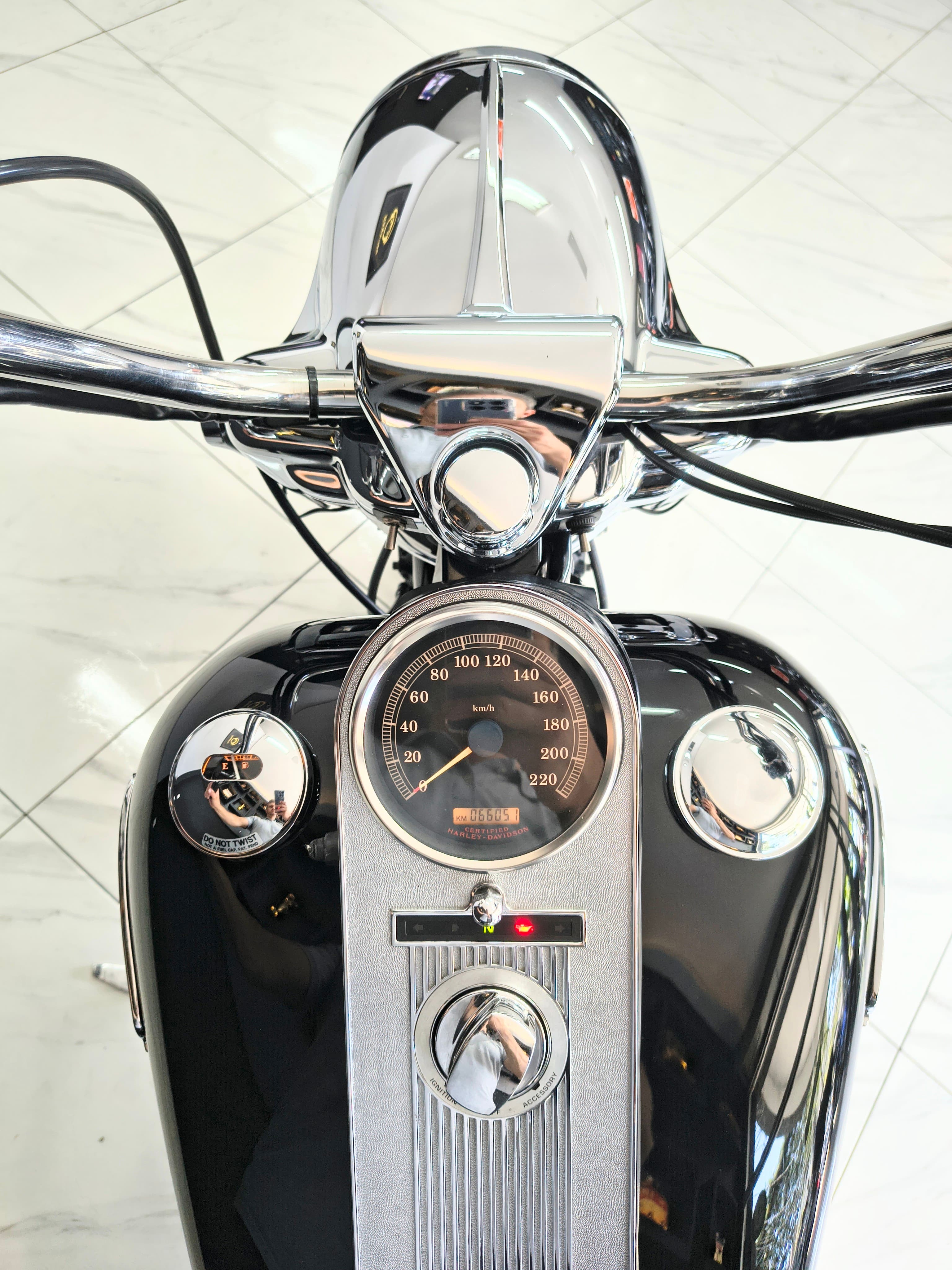 Harley Davidson  Road King Classic FLHRC/Custom FLHRSI 4
