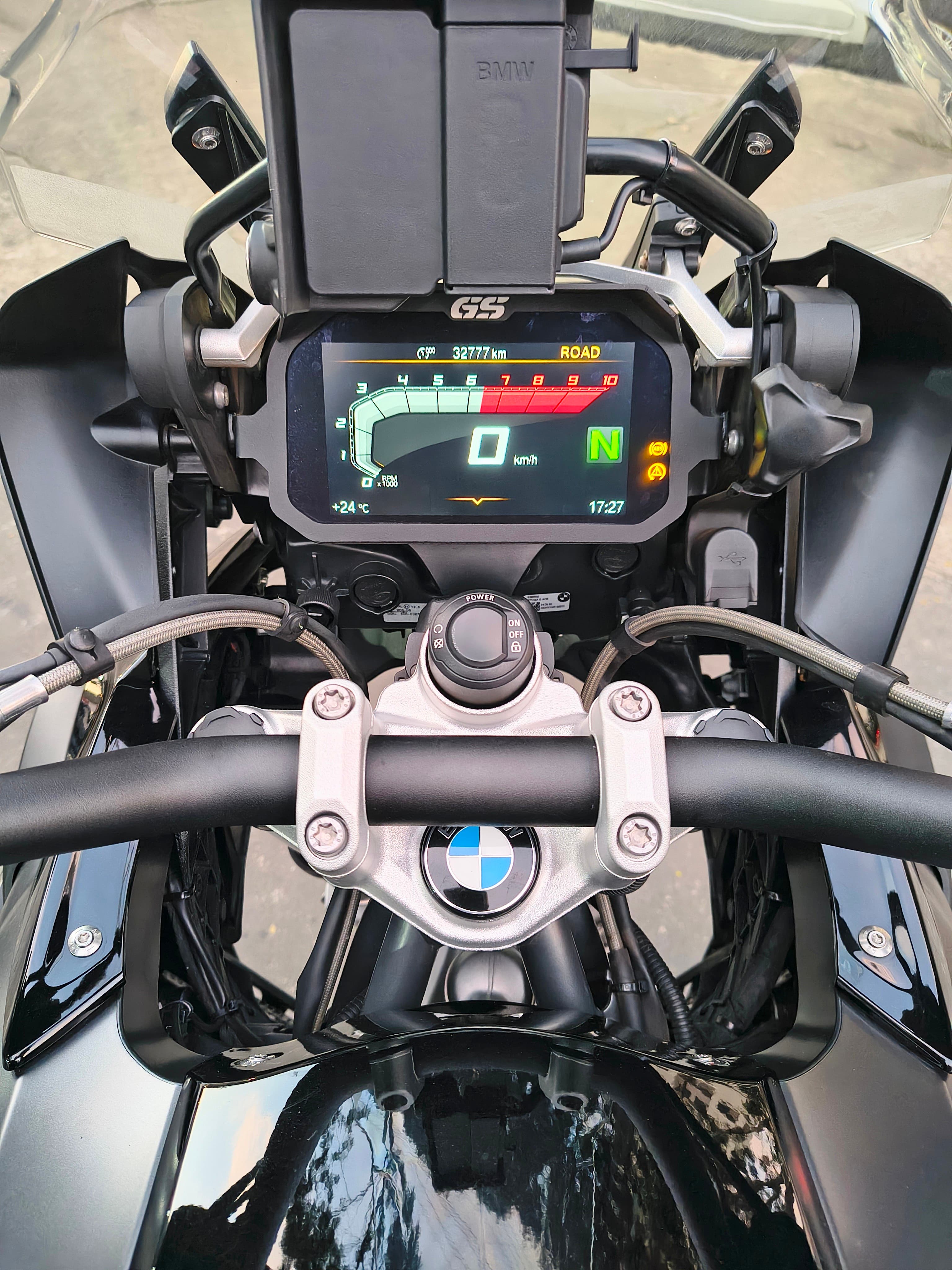 BMW  R 1250 GS Premium Triple Black  2